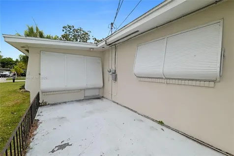 409 Poplar Avenue Port St. Lucie FL 34952