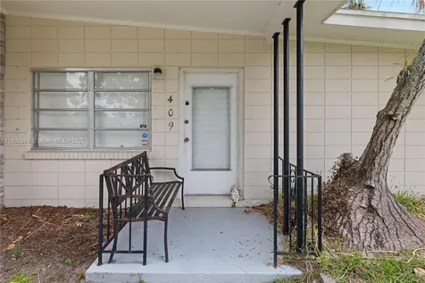 409 Poplar Avenue Port St. Lucie FL 34952
