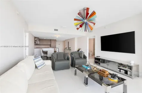 400 Sunny Isle Sunny Isles Beach FL 33160