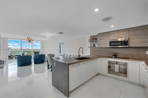 400 Sunny Isle Sunny Isles Beach FL 33160