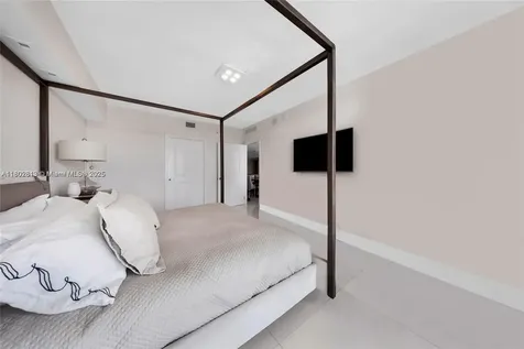 400 Sunny Isle Sunny Isles Beach FL 33160