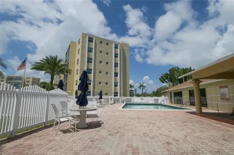 401 SE 3rd Street Dania Beach FL 33004