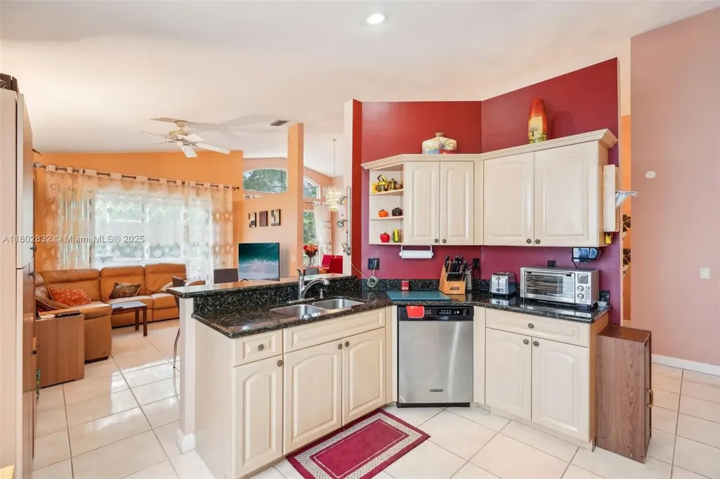 11672 NW 13th Manor Coral Springs FL 33071