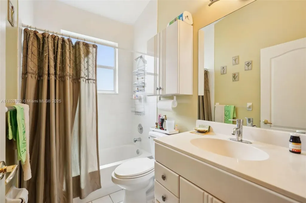 11672 NW 13th Manor Coral Springs FL 33071