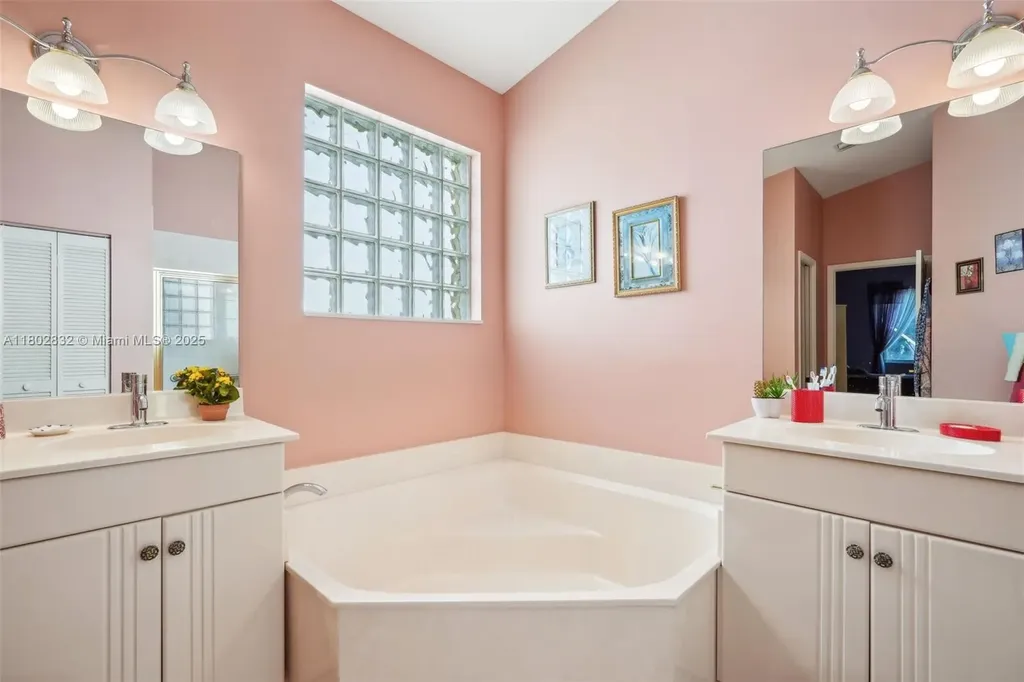 11672 NW 13th Manor Coral Springs FL 33071