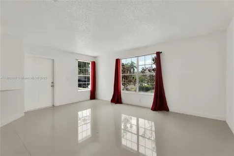 9826 SW 222nd Terrace Cutler Bay FL 33190