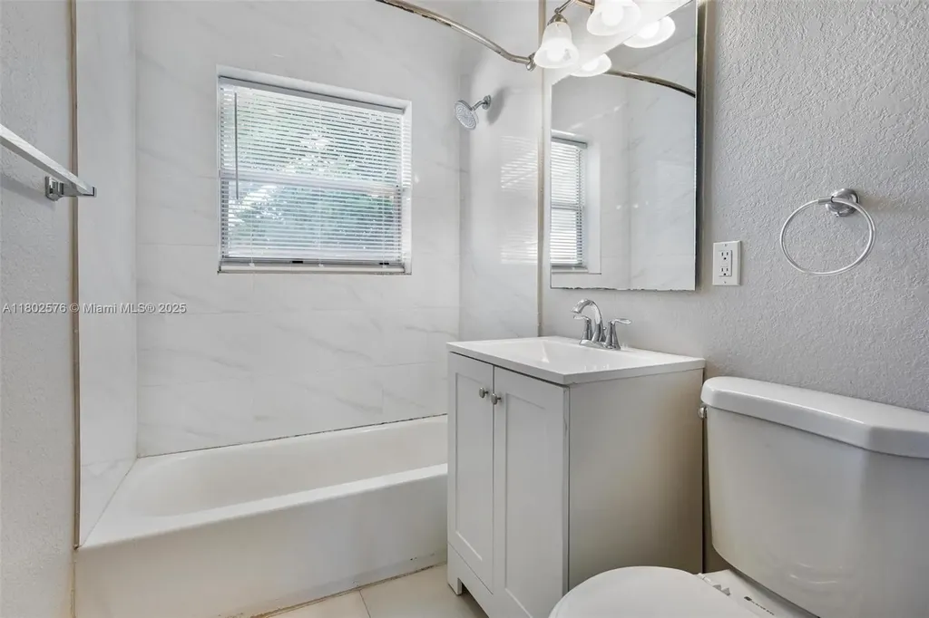 3271 Auburn Boulevard Fort Lauderdale FL 33312