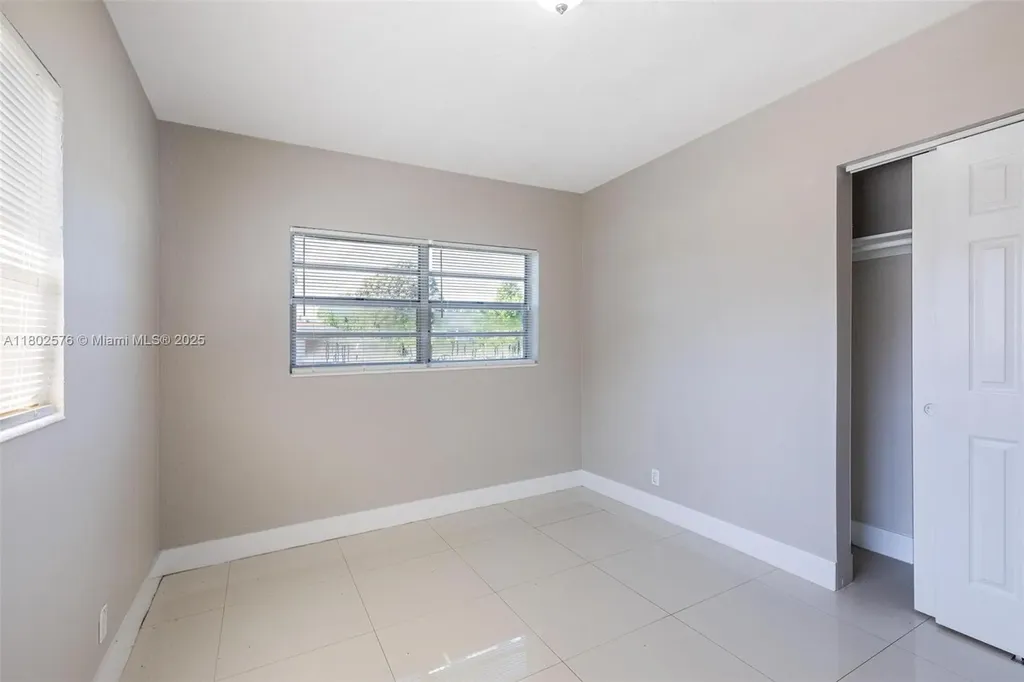 3271 Auburn Boulevard Fort Lauderdale FL 33312