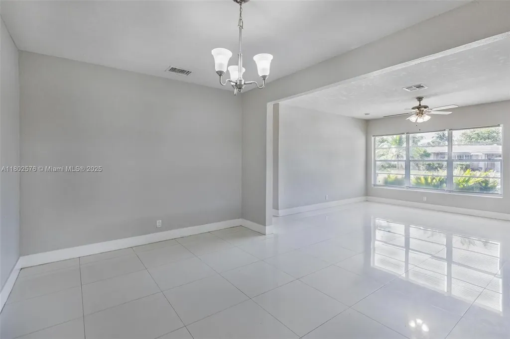 3271 Auburn Boulevard Fort Lauderdale FL 33312
