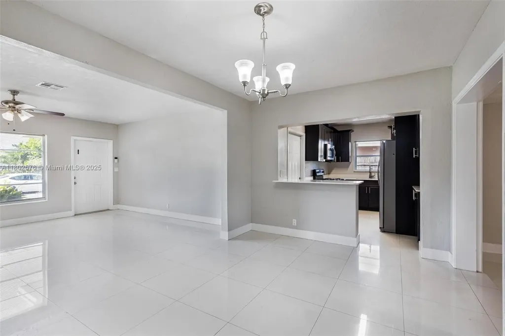 3271 Auburn Boulevard Fort Lauderdale FL 33312