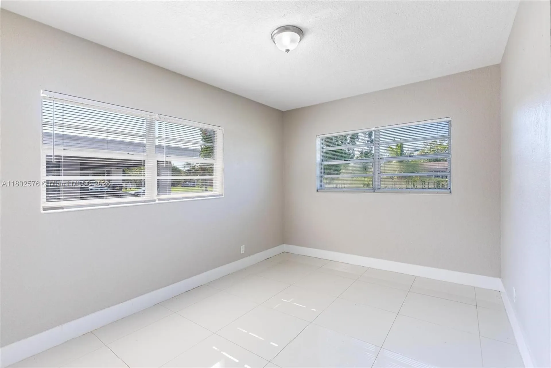 3271 Auburn Boulevard Fort Lauderdale FL 33312
