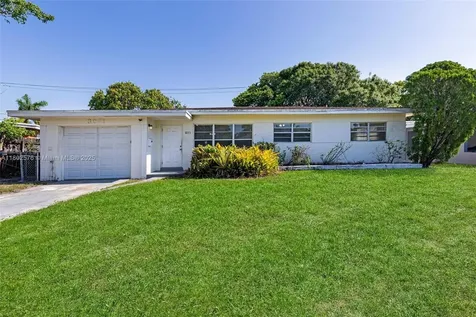 3271 Auburn Boulevard Fort Lauderdale FL 33312