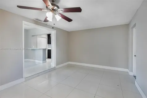 3271 Auburn Boulevard Fort Lauderdale FL 33312