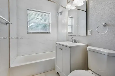 3271 Auburn Boulevard Fort Lauderdale FL 33312