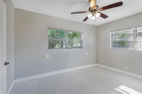 3271 Auburn Boulevard Fort Lauderdale FL 33312