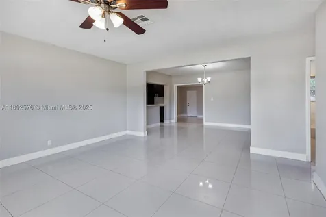 3271 Auburn Boulevard Fort Lauderdale FL 33312