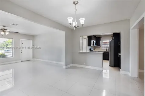 3271 Auburn Boulevard Fort Lauderdale FL 33312