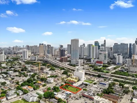 471 & 719 SW 8th Street & 5th Avenue Miami FL 33130