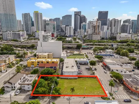 471 & 719 SW 8th Street & 5th Avenue Miami FL 33130