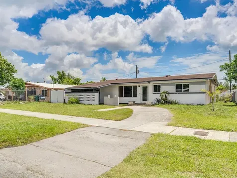 19931 Gulfstream Road Cutler Bay FL 33157