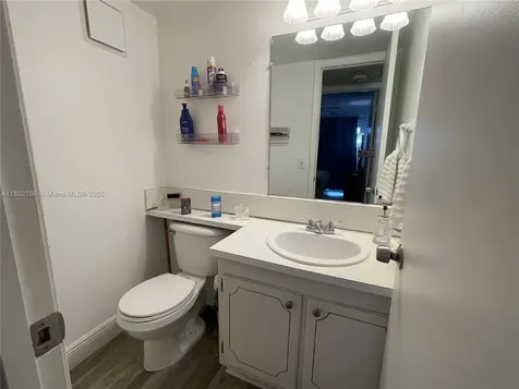 279 Markham M Deerfield Beach FL 33442