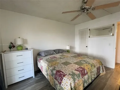 279 Markham M Deerfield Beach FL 33442