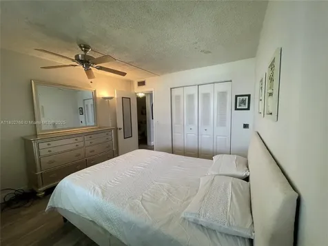 279 Markham M Deerfield Beach FL 33442