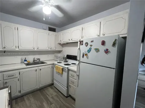 279 Markham M Deerfield Beach FL 33442