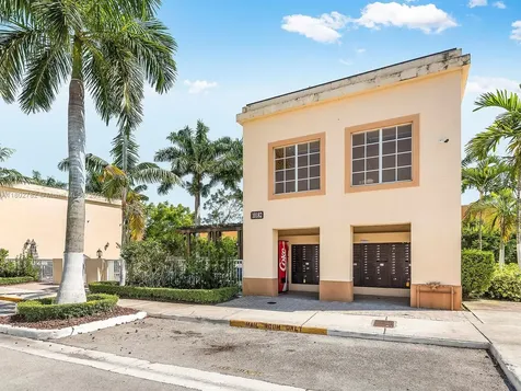 10022 NW 7th Street Miami FL 33172