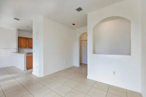 10022 NW 7th Street Miami FL 33172