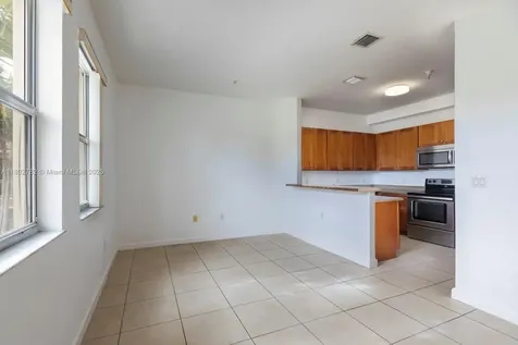 10022 NW 7th Street Miami FL 33172