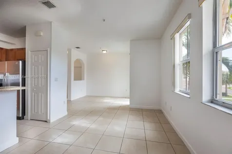 10022 NW 7th Street Miami FL 33172