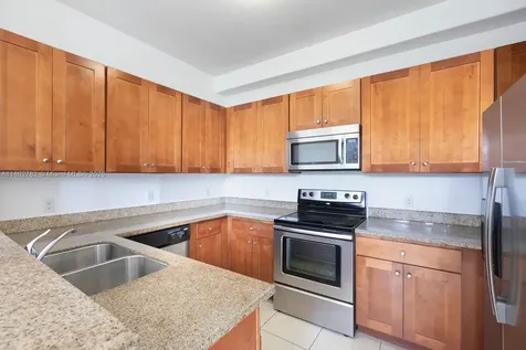 10022 NW 7th Street Miami FL 33172