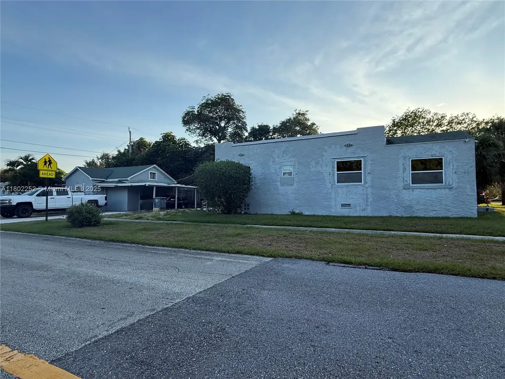 500 Evergreen Drive Lake Park FL 33403