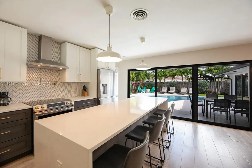 2117 NE 62nd Street Fort Lauderdale FL 33308