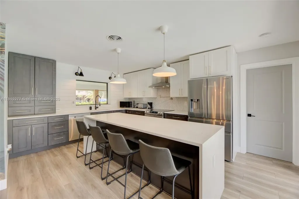 2117 NE 62nd Street Fort Lauderdale FL 33308