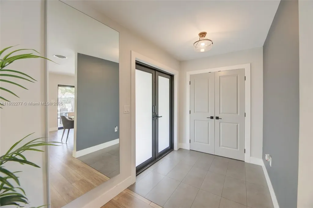 2117 NE 62nd Street Fort Lauderdale FL 33308