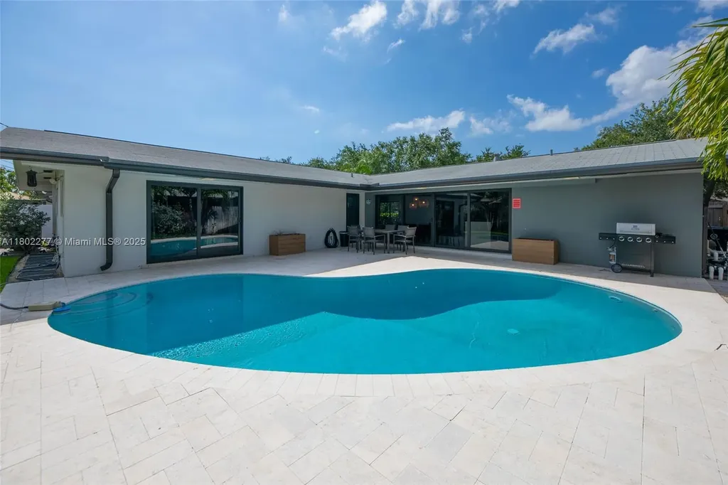 2117 NE 62nd Street Fort Lauderdale FL 33308