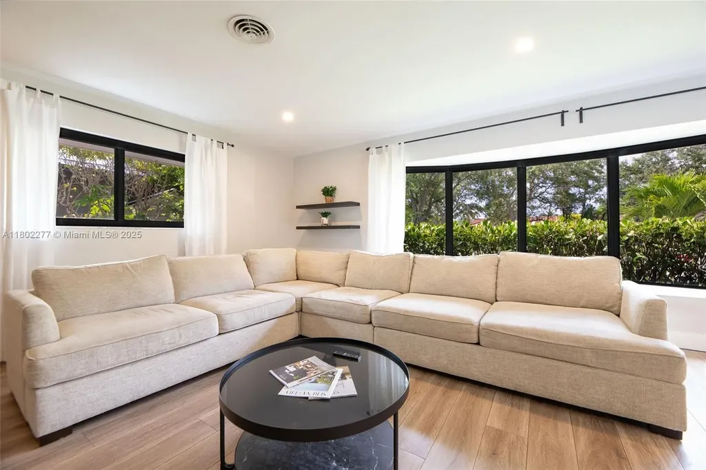 2117 NE 62nd Street Fort Lauderdale FL 33308