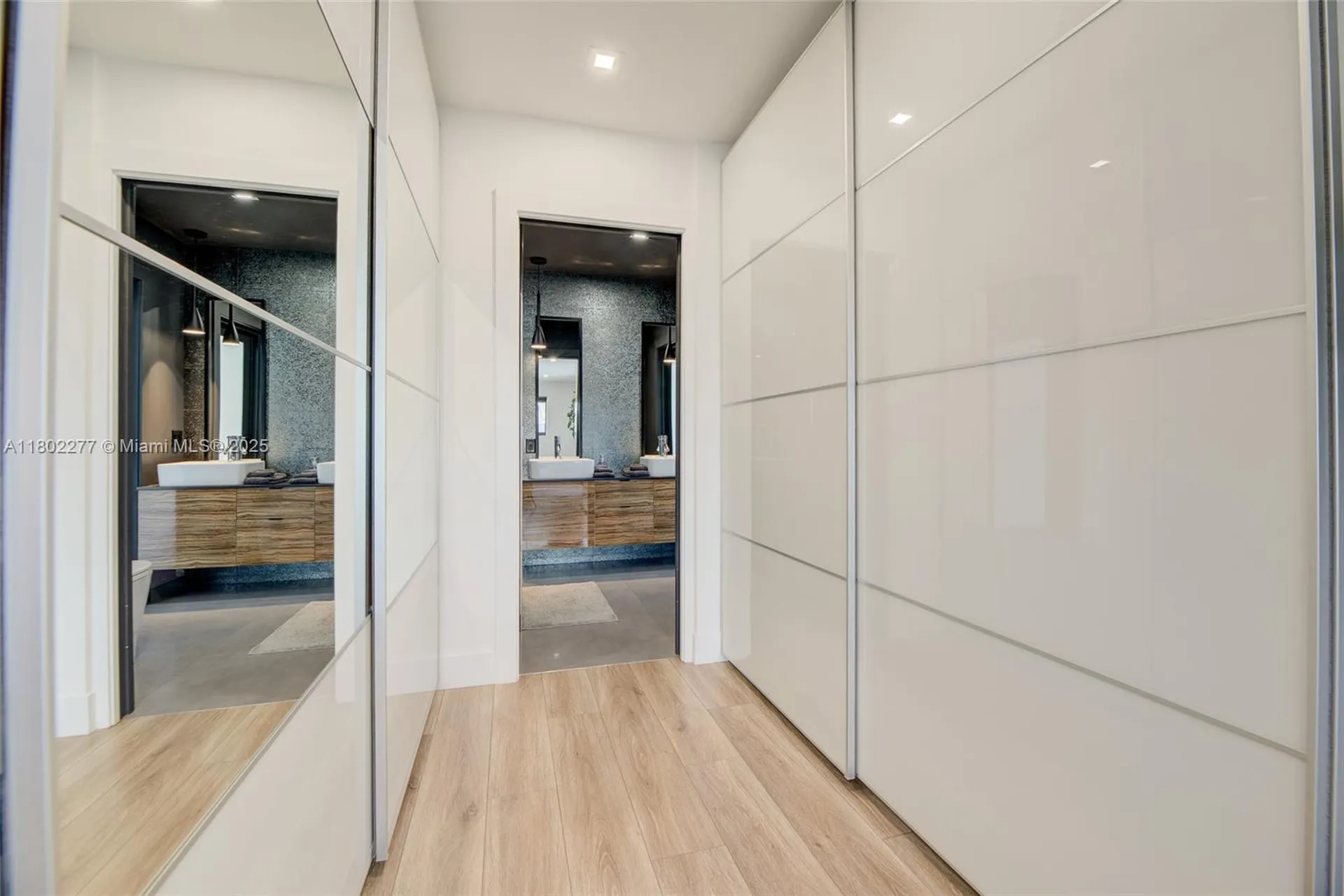 2117 NE 62nd Street Fort Lauderdale FL 33308