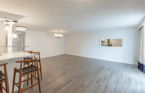 6061 Collins Avenue Miami Beach FL 33140