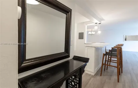 6061 Collins Avenue Miami Beach FL 33140
