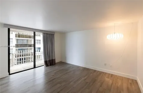 6061 Collins Avenue Miami Beach FL 33140