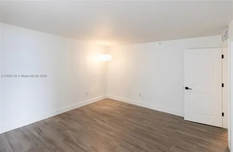 6061 Collins Avenue Miami Beach FL 33140