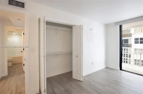 6061 Collins Avenue Miami Beach FL 33140
