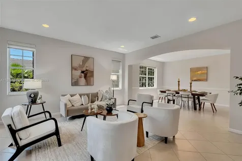 2521 Hunters Run Way Weston FL 33327