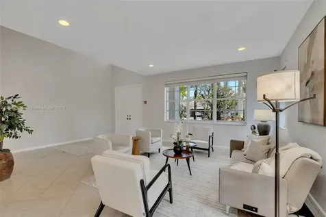 2521 Hunters Run Way Weston FL 33327