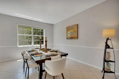 2521 Hunters Run Way Weston FL 33327