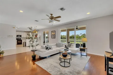 2521 Hunters Run Way Weston FL 33327