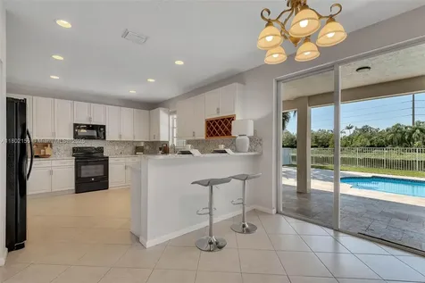 2521 Hunters Run Way Weston FL 33327
